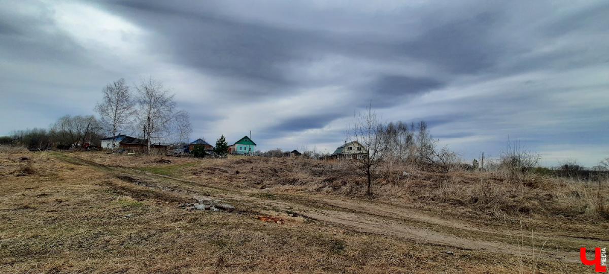 Никульское - старинное село в Суздальском районе. Оно примечательно красивыми пейзажами и заброшенным храмом.