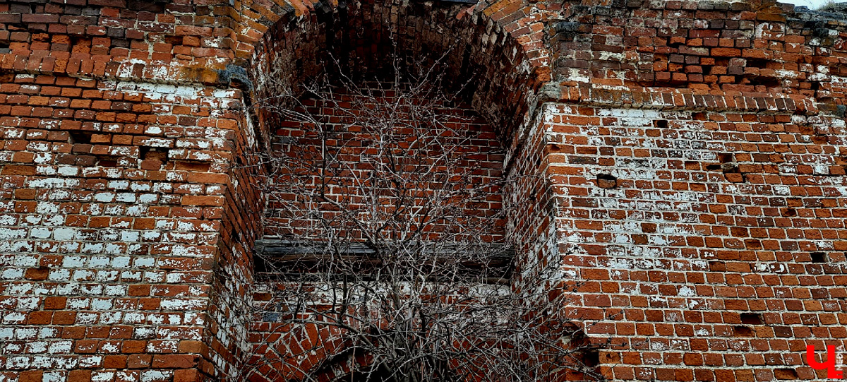 Никульское - старинное село в Суздальском районе. Оно примечательно красивыми пейзажами и заброшенным храмом.