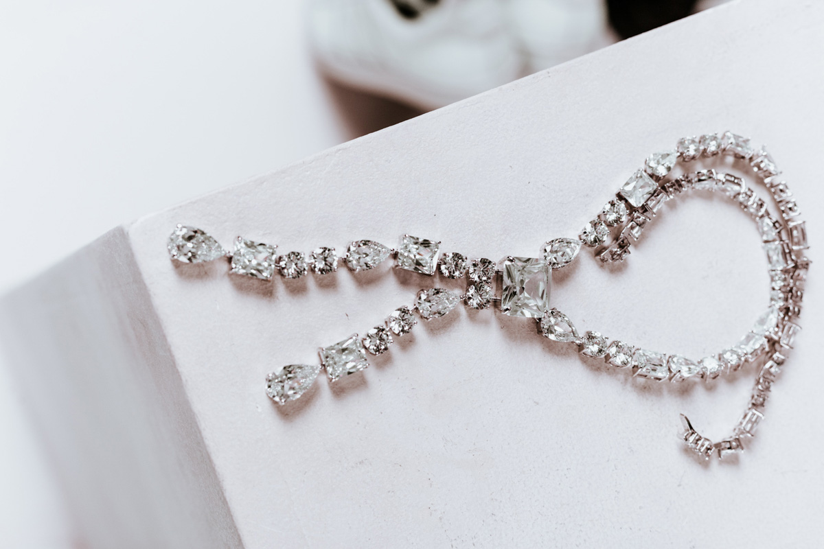 Олег YouRich, директор по развитию, маркетингу и рекламе клиники и салона красоты Gen87 — тот, чьи образы обсуждают, критикуют или пытаются копировать. Равнодушных мало. И сегодня он — герой нашей рубрики «Свой стиль».