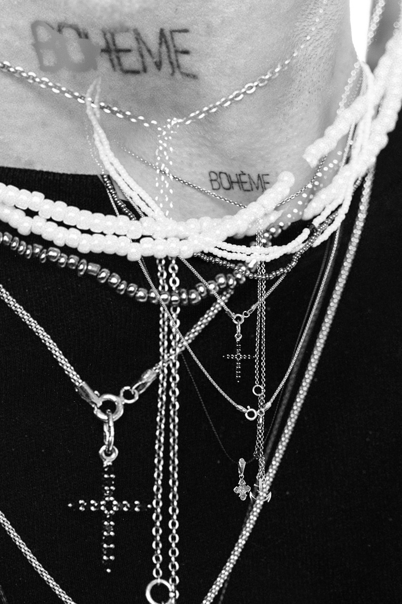 Олег YouRich, директор по развитию, маркетингу и рекламе клиники и салона красоты Gen87 — тот, чьи образы обсуждают, критикуют или пытаются копировать. Равнодушных мало. И сегодня он — герой нашей рубрики «Свой стиль».