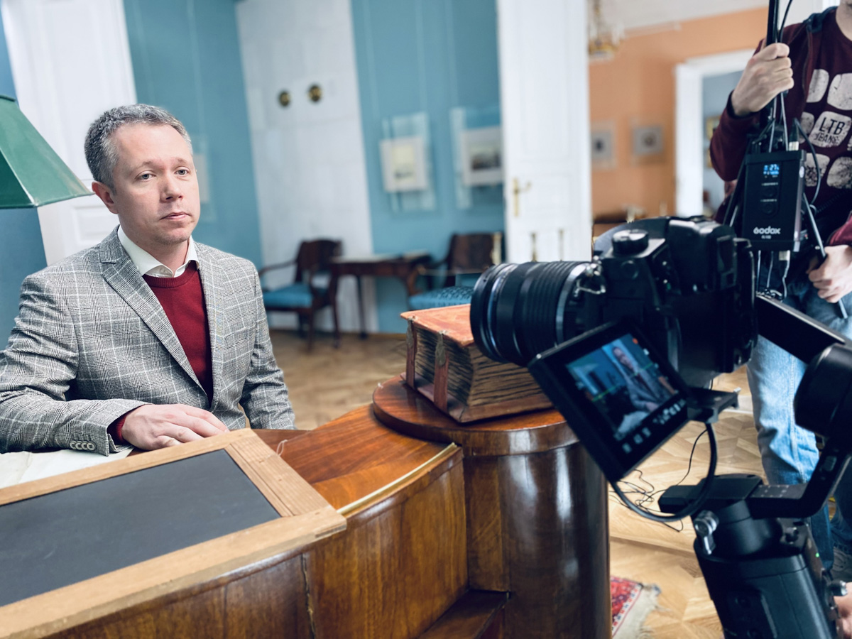 Проект «Имя. Символ 33» успешно живет третий сезон. Его авторы презентовали новый фильм, героем которого стал Тимофей Фёдорович Осиповский, создатель первого российского учебника математики.