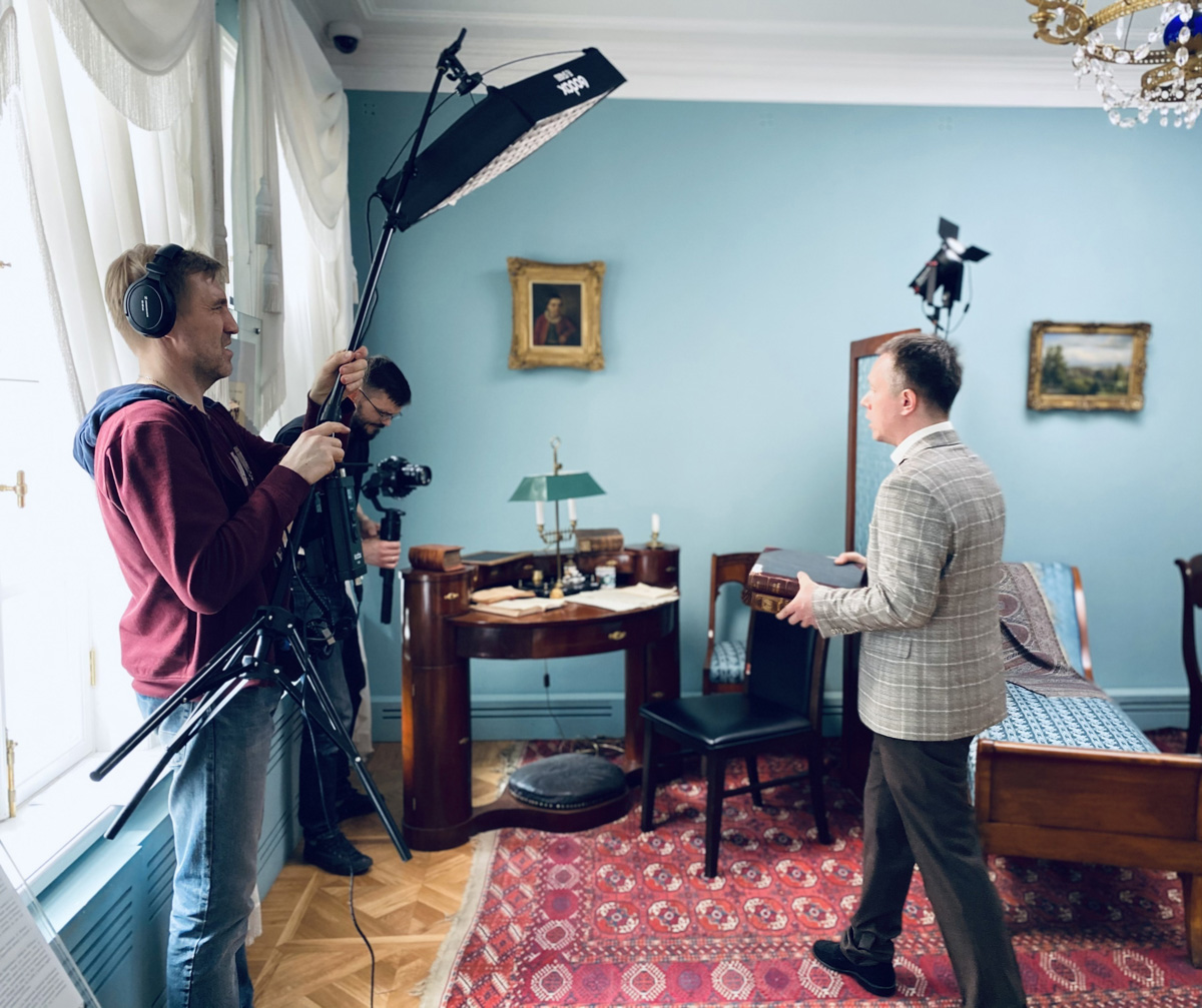 Проект «Имя. Символ 33» успешно живет третий сезон. Его авторы презентовали новый фильм, героем которого стал Тимофей Фёдорович Осиповский, создатель первого российского учебника математики.