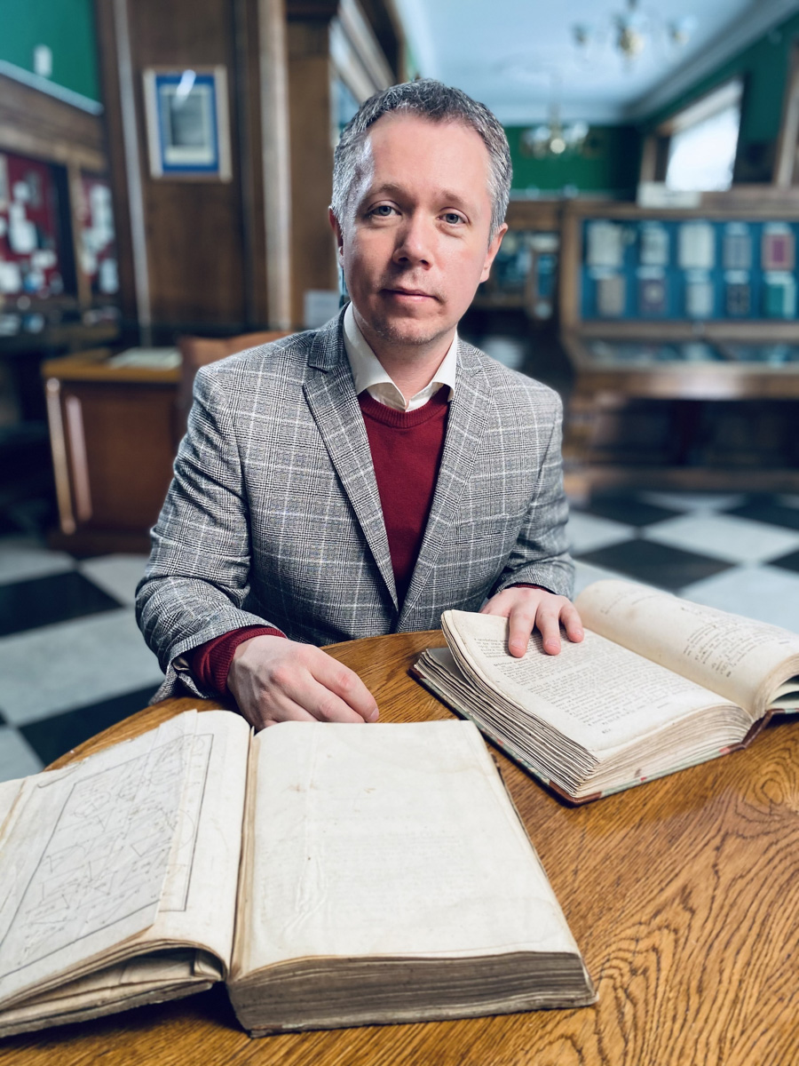 Проект «Имя. Символ 33» успешно живет третий сезон. Его авторы презентовали новый фильм, героем которого стал Тимофей Фёдорович Осиповский, создатель первого российского учебника математики.