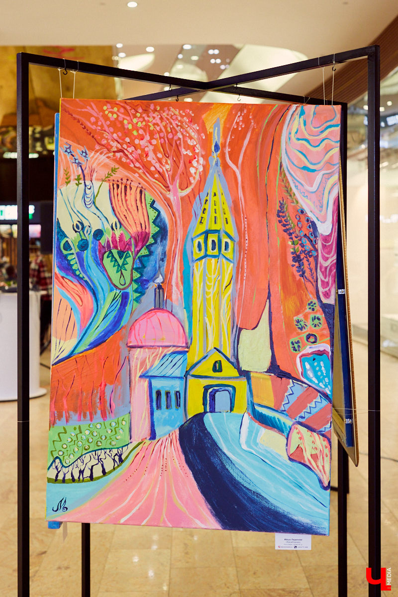Новое владимирское арт-пространство, объединяющее шопинг и искусство, проводит терапию цветом. В этот раз вас ожидает выставка картин владимирской художницы Марии Ладиловой.