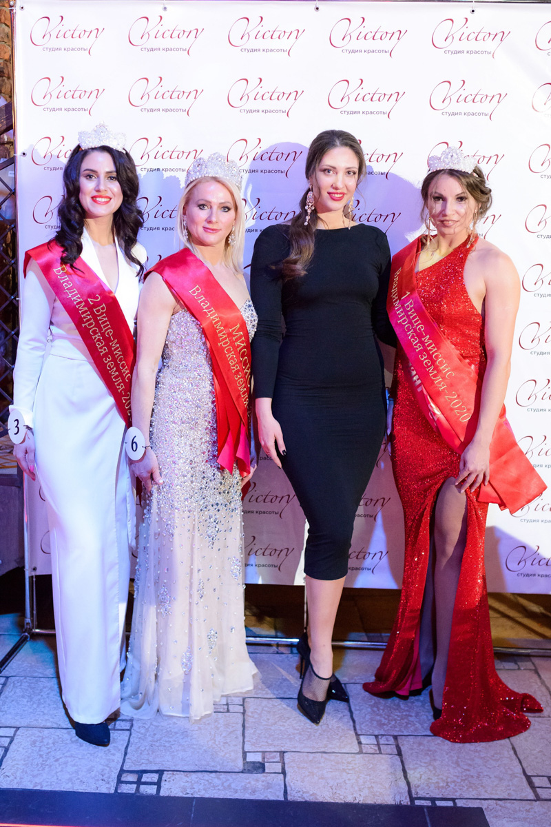 Инна Филимонова и Юлия Плотникова в ближайшее время будут представлять область на двух крупных конкурсах красоты: «Миссис Россия Мира» и «Миссис Хрустальная Корона России».