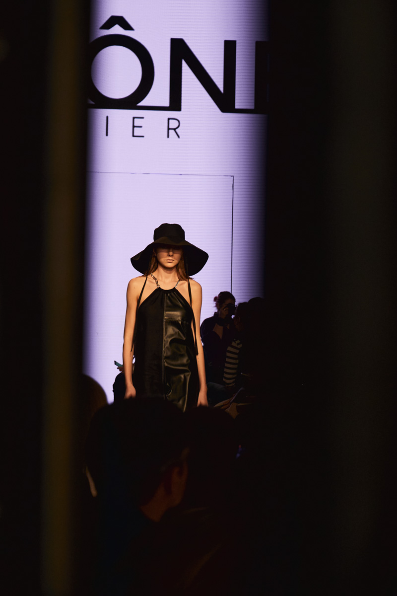 Яна Горохова - дизайнер локальной марки ICÔNE - представила свою коллекцию. Ее коллекция поучаствовала в Mercedes-Benz Fashion Week Russia. Благодаря чему стал возможен этот успех?