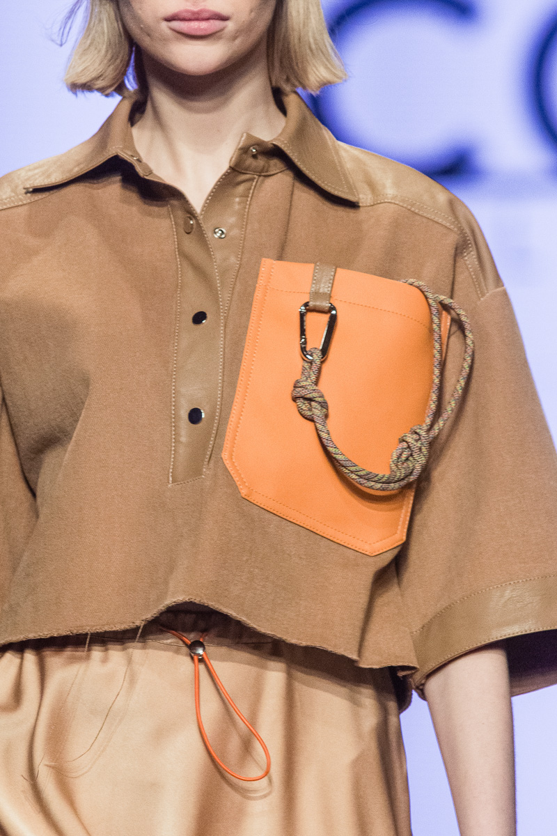 Яна Горохова - дизайнер локальной марки ICÔNE - представила свою коллекцию. Ее коллекция поучаствовала в Mercedes-Benz Fashion Week Russia. Благодаря чему стал возможен этот успех?