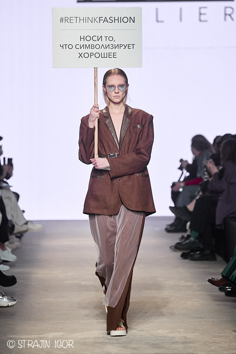 Яна Горохова - дизайнер локальной марки ICÔNE - представила свою коллекцию. Ее коллекция поучаствовала в Mercedes-Benz Fashion Week Russia. Благодаря чему стал возможен этот успех?