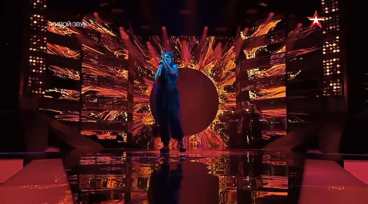 Владимирская певица Юлия Галкина спела кавер на песню Линды «Ворона» в эфире шоу «Новая звезда». Как отреагировало жюри? И есть ли у талантливой девушки шанс пробиться в финал?