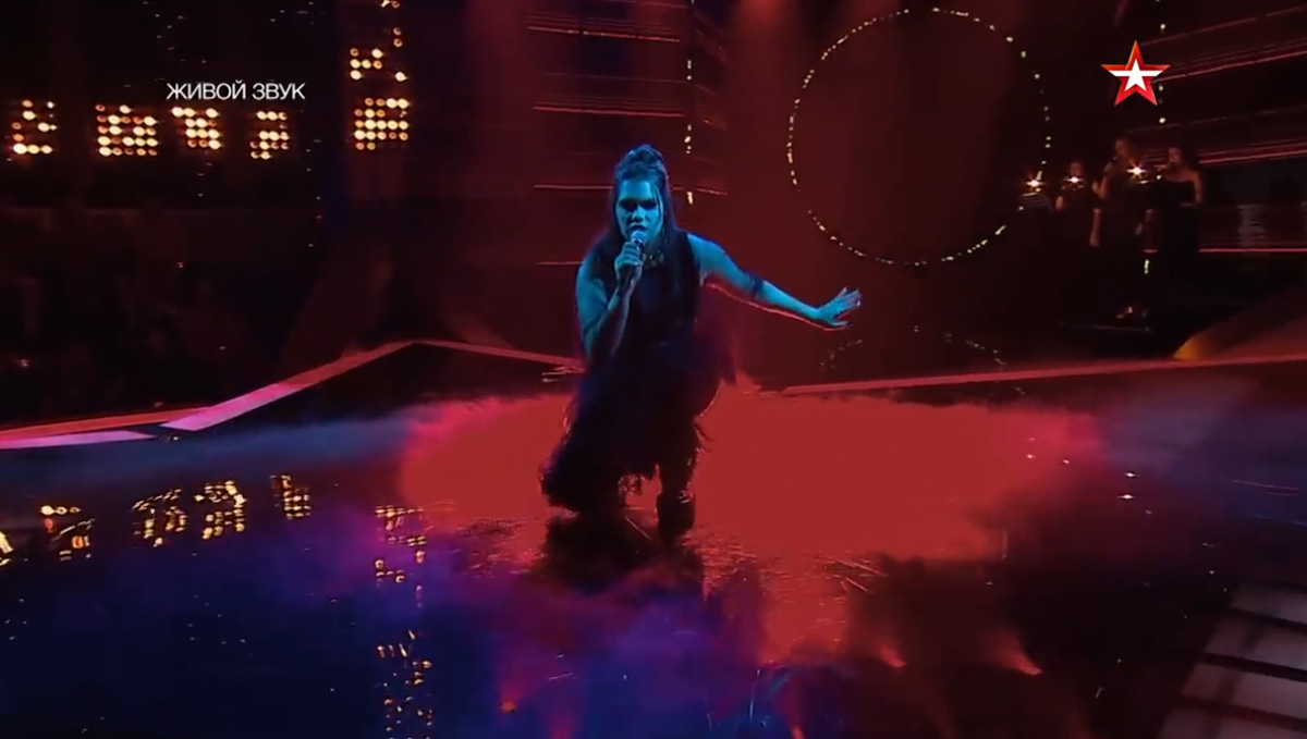 Владимирская певица Юлия Галкина спела кавер на песню Линды «Ворона» в эфире шоу «Новая звезда». Как отреагировало жюри? И есть ли у талантливой девушки шанс пробиться в финал?