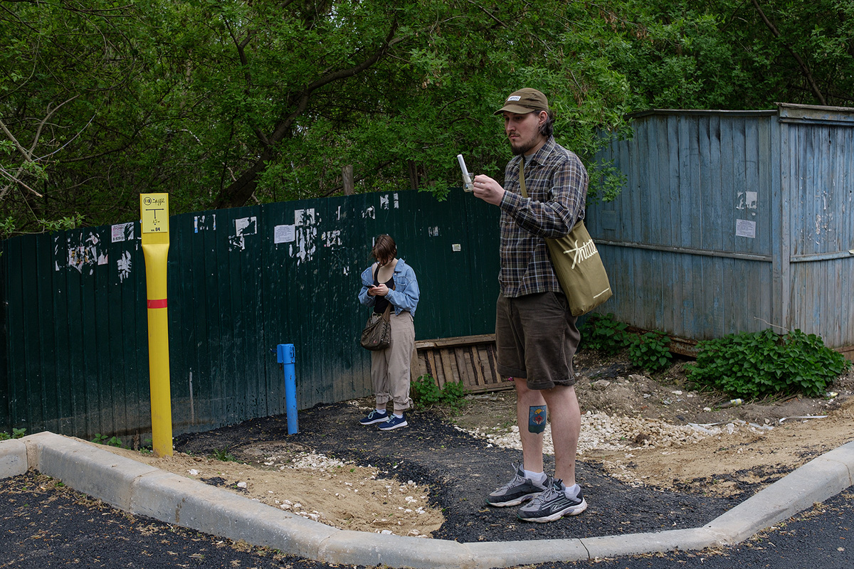 У карты Владимира появился дополнительный слой: теперь там отмечены колонки с бесплатной водой. А вот можно ли ее пить без кипячения — опытным путем проверили художники из арт-сообщества beznazvaniia.