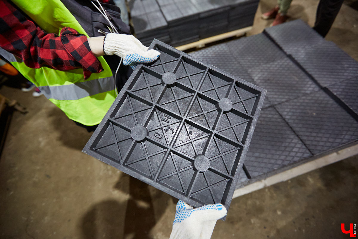 Как получается красивая мозаика из дробленого твердого пластика, зачем могут понадобиться 400-килограммовые кипы картона и что такое агломерат: «Ключ-Медиа» побывал на владимирской площадке, где мусор обретает вторую жизнь.