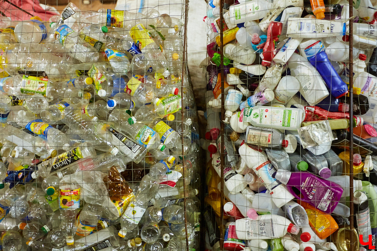 Как получается красивая мозаика из дробленого твердого пластика, зачем могут понадобиться 400-килограммовые кипы картона и что такое агломерат: «Ключ-Медиа» побывал на владимирской площадке, где мусор обретает вторую жизнь.