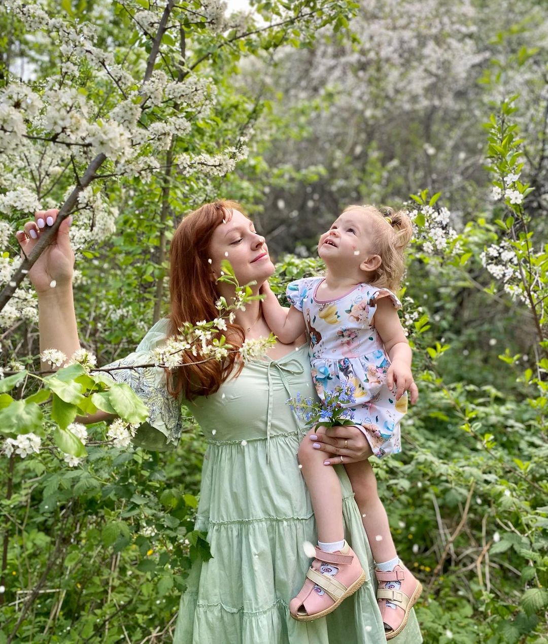 Любуемся майским цветением и узнаем, где прямо сейчас можно сделать красивые снимки