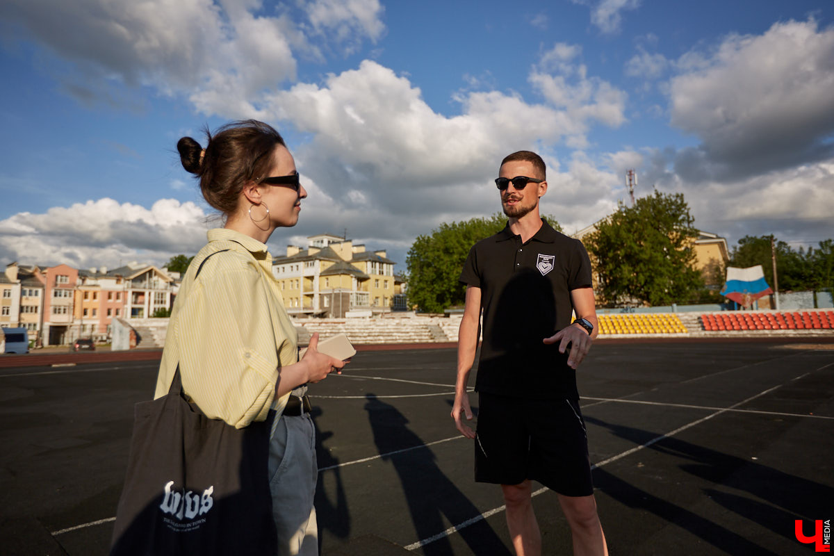 Фитнес-клуб «Атмосфера» задумал интересную коллаборацию: вместе с клубом «I Love Running» они проведут подготовку бегунов к Владимирскому полумарафону. Среди «подопытных» — Виктория Силантьева и Тимофей Копылов.