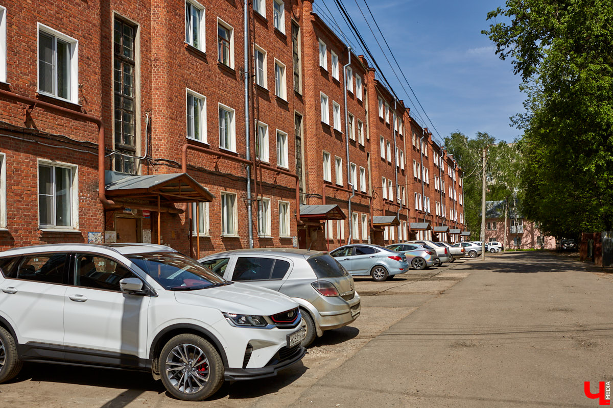 Особый подход к освещению, много стекла и геометрии: о конструктивизме как о стиле, формирующем систему нового быта, рассказала член Союза архитекторов России Людмила Басманова. А «Ключ-Медиа» собрал топ-7 местных зданий-примеров.