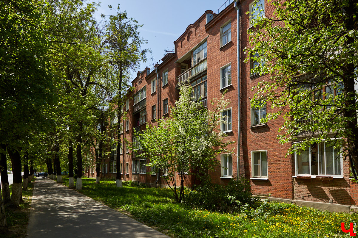 Особый подход к освещению, много стекла и геометрии: о конструктивизме как о стиле, формирующем систему нового быта, рассказала член Союза архитекторов России Людмила Басманова. А «Ключ-Медиа» собрал топ-7 местных зданий-примеров.