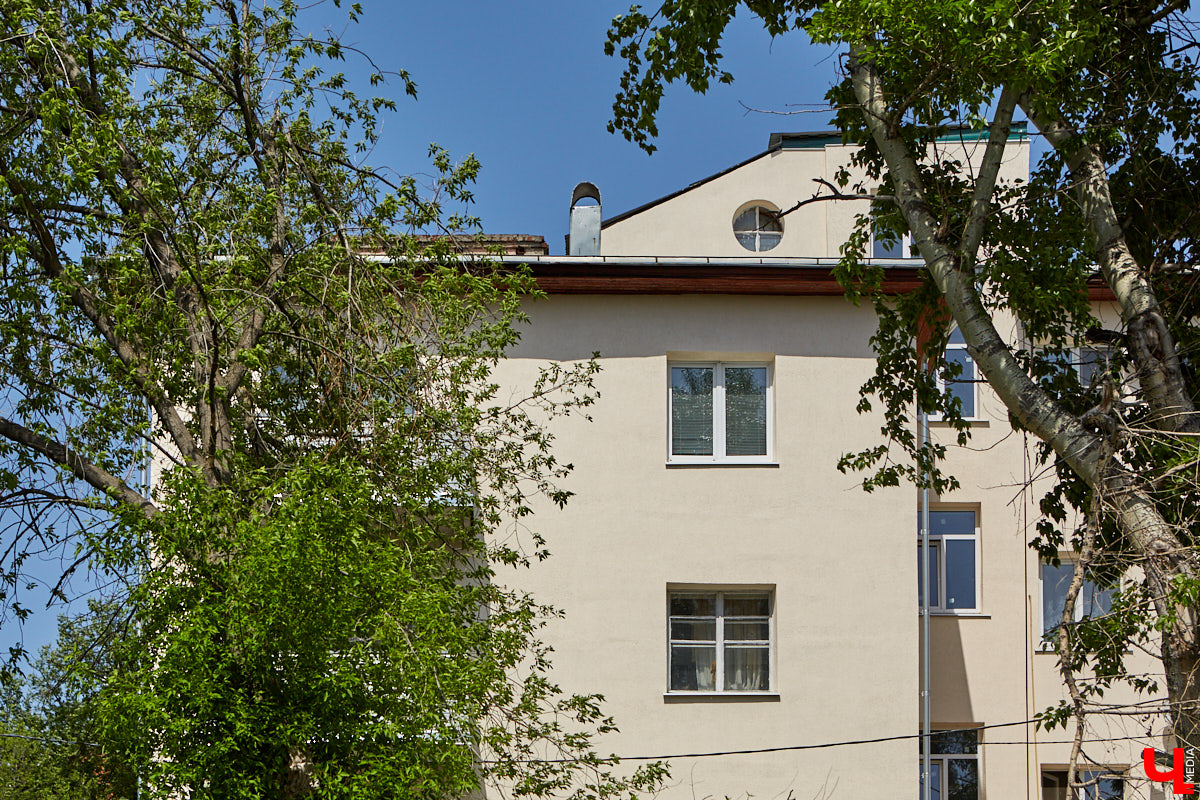 Особый подход к освещению, много стекла и геометрии: о конструктивизме как о стиле, формирующем систему нового быта, рассказала член Союза архитекторов России Людмила Басманова. А «Ключ-Медиа» собрал топ-7 местных зданий-примеров.