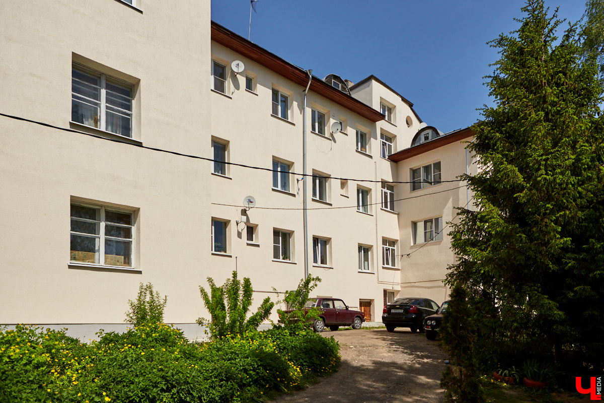 Особый подход к освещению, много стекла и геометрии: о конструктивизме как о стиле, формирующем систему нового быта, рассказала член Союза архитекторов России Людмила Басманова. А «Ключ-Медиа» собрал топ-7 местных зданий-примеров.