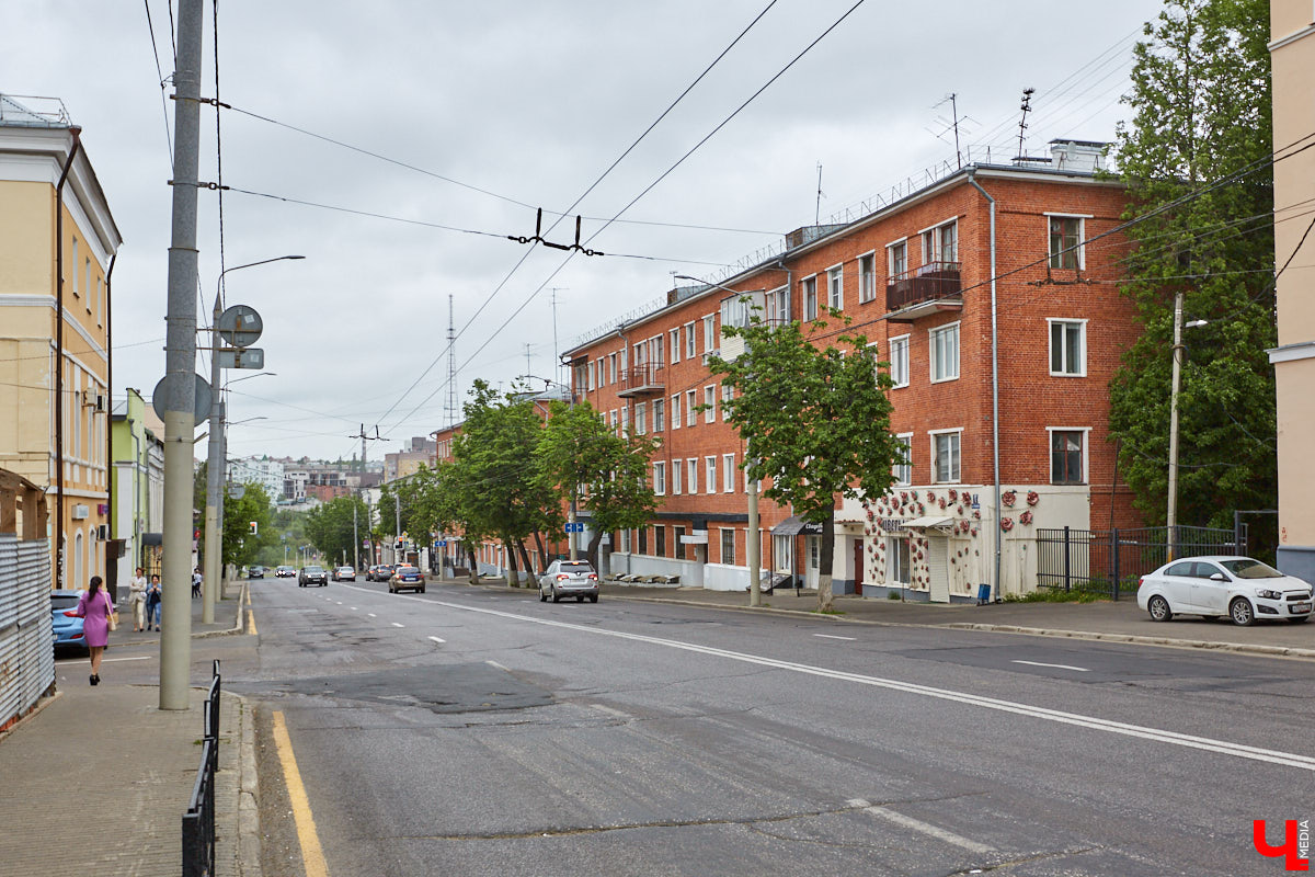 Особый подход к освещению, много стекла и геометрии: о конструктивизме как о стиле, формирующем систему нового быта, рассказала член Союза архитекторов России Людмила Басманова. А «Ключ-Медиа» собрал топ-7 местных зданий-примеров.