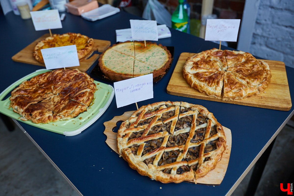 Четыре с половиной килограмма торта, золотое варенье, швейцарские «драники», завтрак от Будды. Знакомимся с блюдами, которые владимирцы представили на «Ресторанном дне» — мероприятии кулинарных открытий.