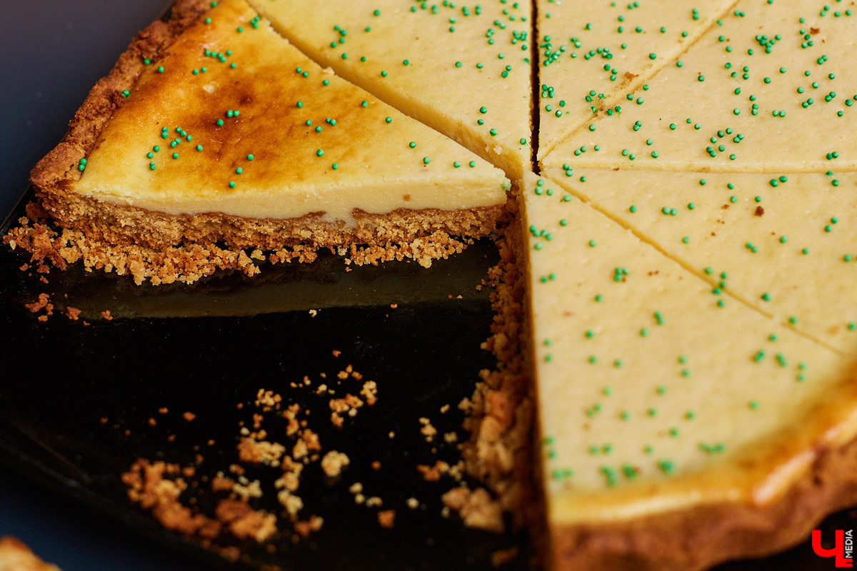 Четыре с половиной килограмма торта, золотое варенье, швейцарские «драники», завтрак от Будды. Знакомимся с блюдами, которые владимирцы представили на «Ресторанном дне» — мероприятии кулинарных открытий.