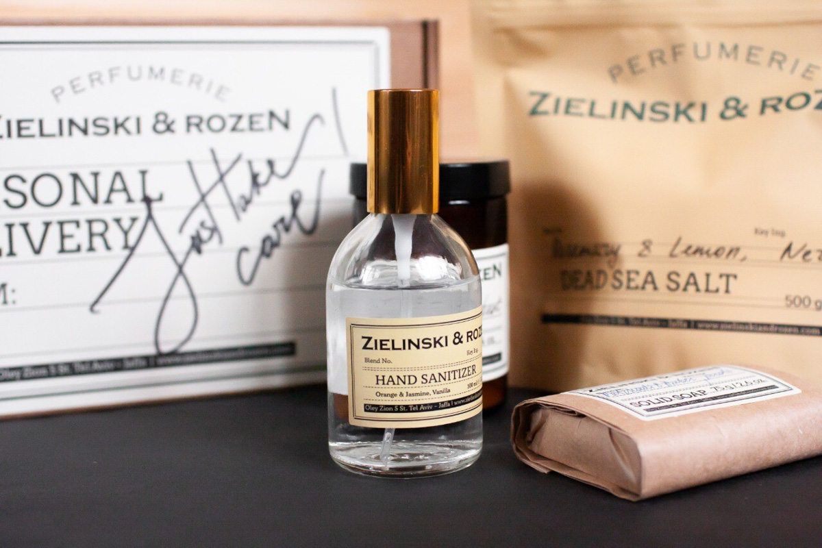 Пару месяцев назад во Владимире появились первые баночки с крафтовыми ароматами московского шоу-рума «Zelinski & Rozen». Готовьтесь, ассортимент расширяется. Узнаем, где искать уникальную косметику израильского бренда.