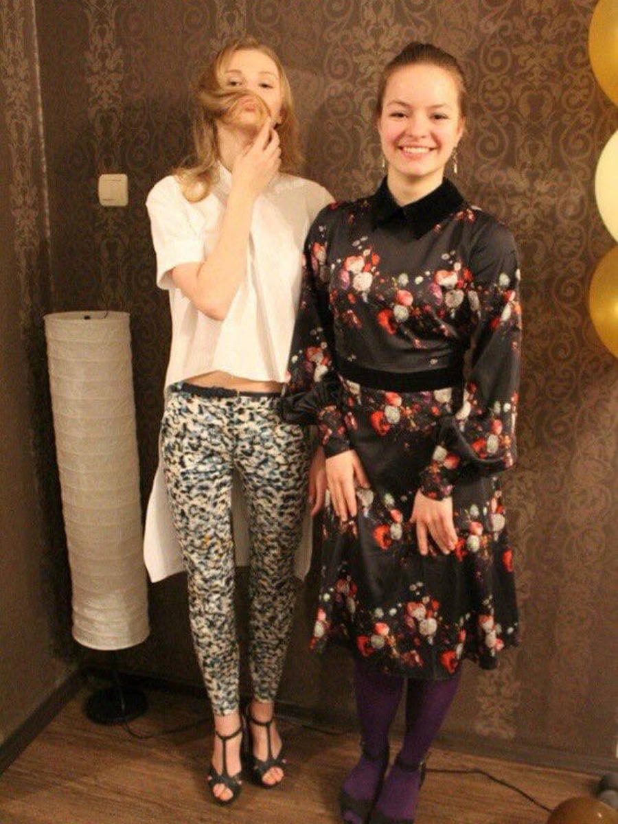 Хороводы «Березки» и казацкие танцы стали профессией для молодых владимирских артисток Марии Зимокос и Леры Вавиловой, а народные костюмы — любимыми нарядами.