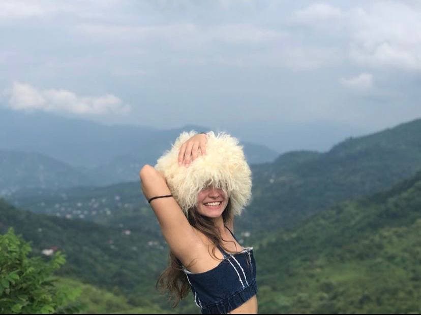 Хороводы «Березки» и казацкие танцы стали профессией для молодых владимирских артисток Марии Зимокос и Леры Вавиловой, а народные костюмы — любимыми нарядами.