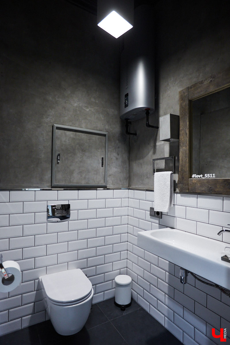 Сохранившиеся арки для лошадей, заводские светильники и мамин ковер: чем еще примечателен hand made лофт супругов Увакиных?