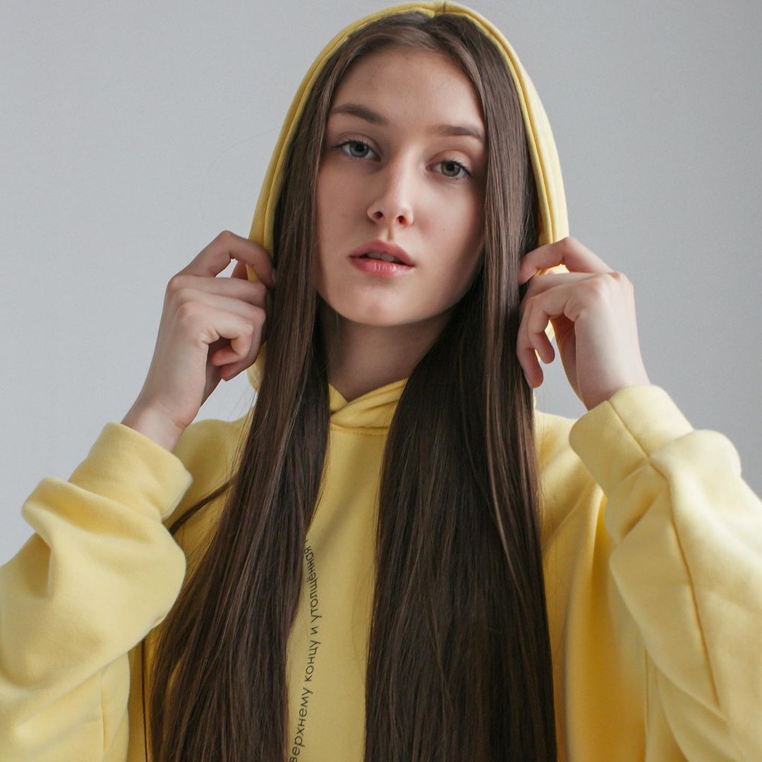 Одежда может содержать в себе гораздо больше смысла, чем модный месседж. Это еще раз доказали создатели нового проекта «Для почитателей одежды».