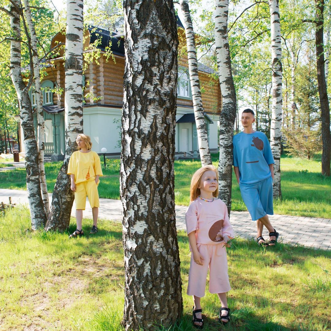 Одежда может содержать в себе гораздо больше смысла, чем модный месседж. Это еще раз доказали создатели нового проекта «Для почитателей одежды».