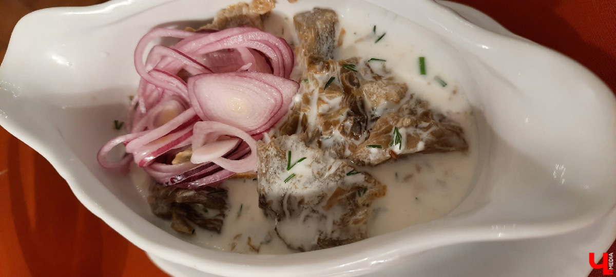 Впереди выходные, а значит, можно придумать мини-путешествие. Очередной проверенный нами вариант - Ростов Великий.