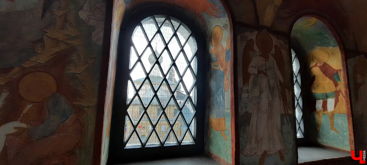 Впереди выходные, а значит, можно придумать мини-путешествие. Очередной проверенный нами вариант - Ростов Великий.