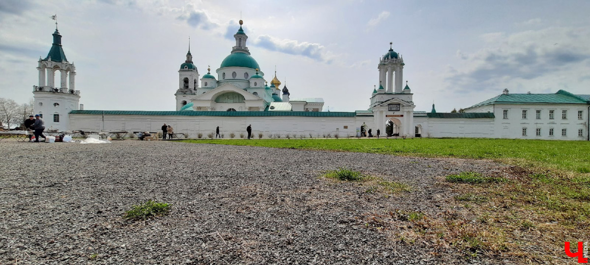Впереди выходные, а значит, можно придумать мини-путешествие. Очередной проверенный нами вариант - Ростов Великий.