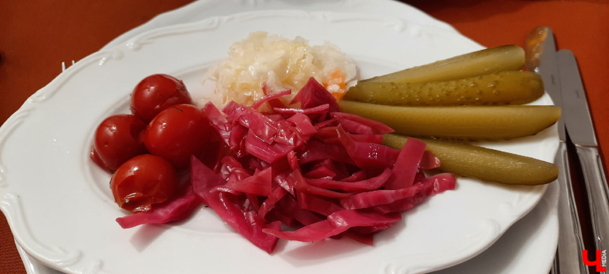 Впереди выходные, а значит, можно придумать мини-путешествие. Очередной проверенный нами вариант - Ростов Великий.