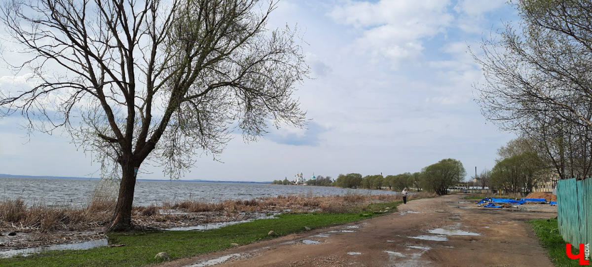 Впереди выходные, а значит, можно придумать мини-путешествие. Очередной проверенный нами вариант - Ростов Великий.