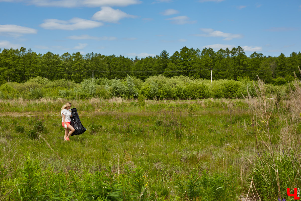 5 июня в «ВеЛесе» отлично отметили Всемирный день окружающей среды — провели фестиваль «Чистое озеро». Начали с субботника на берегу Запольского, закончили BBQ-вечеринкой.