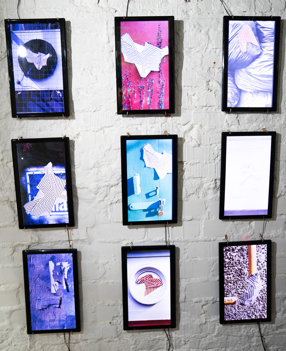 Поющий гобелен, неизвестная миру техника utugami, вышитые картины и вязаные дорожные знаки - все это экспонаты выставки современного текстиля «Закулисье».