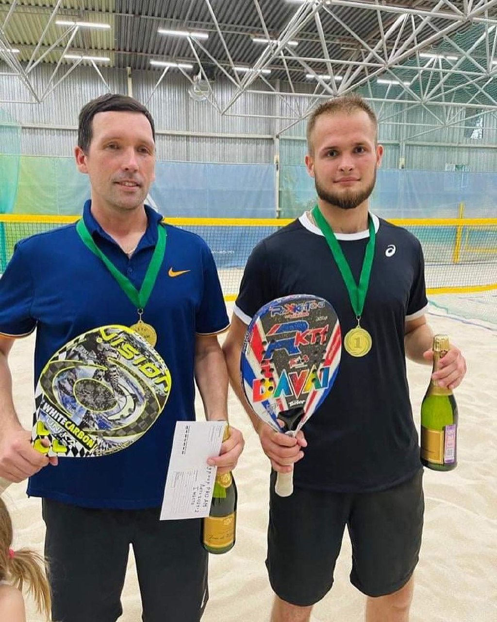 Поездки в Калининград и Петербург, танец в песках, выступление на «Уральских пельменях» и прыжок с парашютом: первый летний уикенд некоторых владимирцев прошел весьма насыщенно!