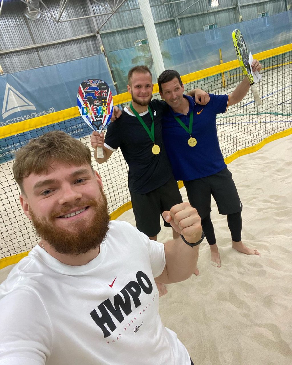 Поездки в Калининград и Петербург, танец в песках, выступление на «Уральских пельменях» и прыжок с парашютом: первый летний уикенд некоторых владимирцев прошел весьма насыщенно!