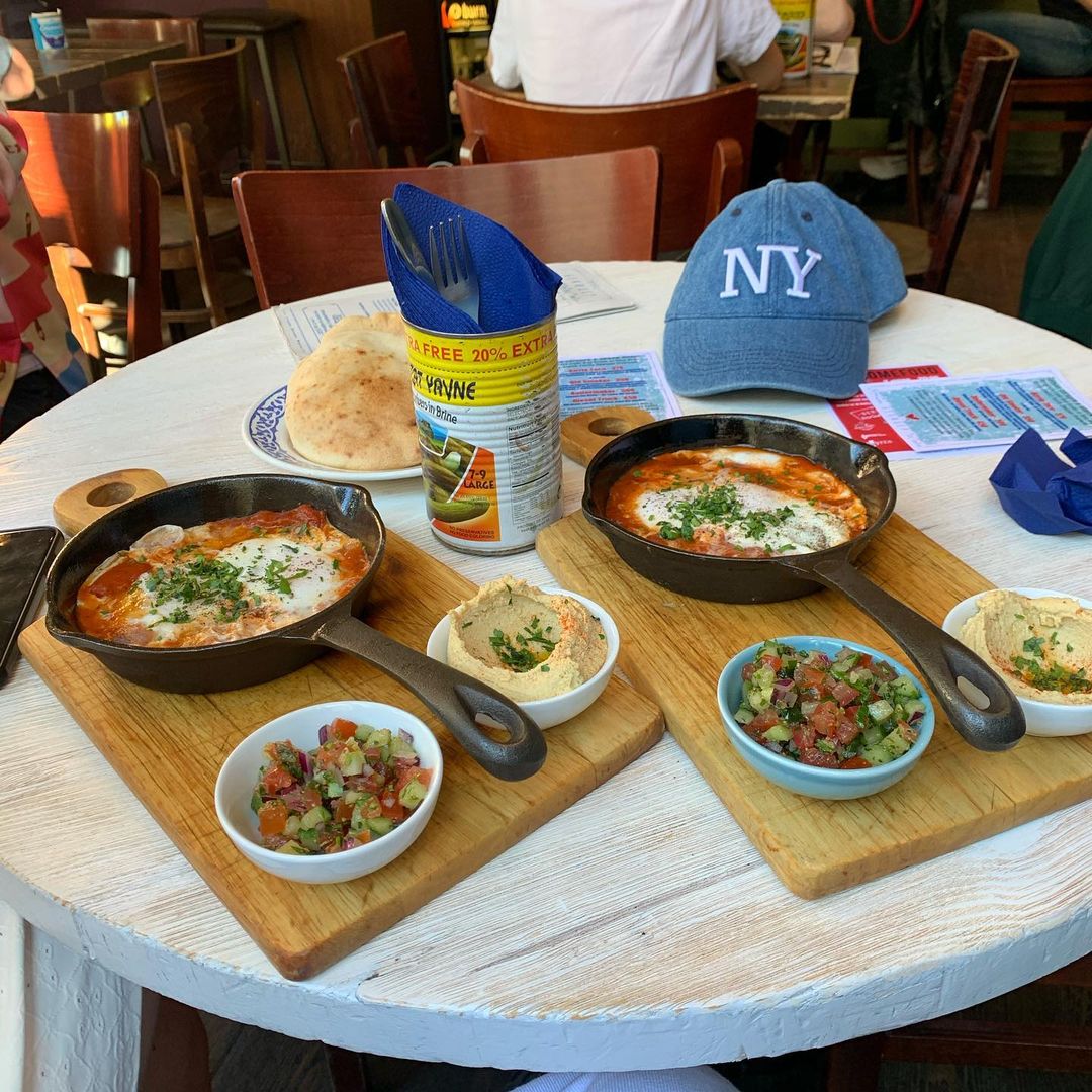 Поездки в Калининград и Петербург, танец в песках, выступление на «Уральских пельменях» и прыжок с парашютом: первый летний уикенд некоторых владимирцев прошел весьма насыщенно!