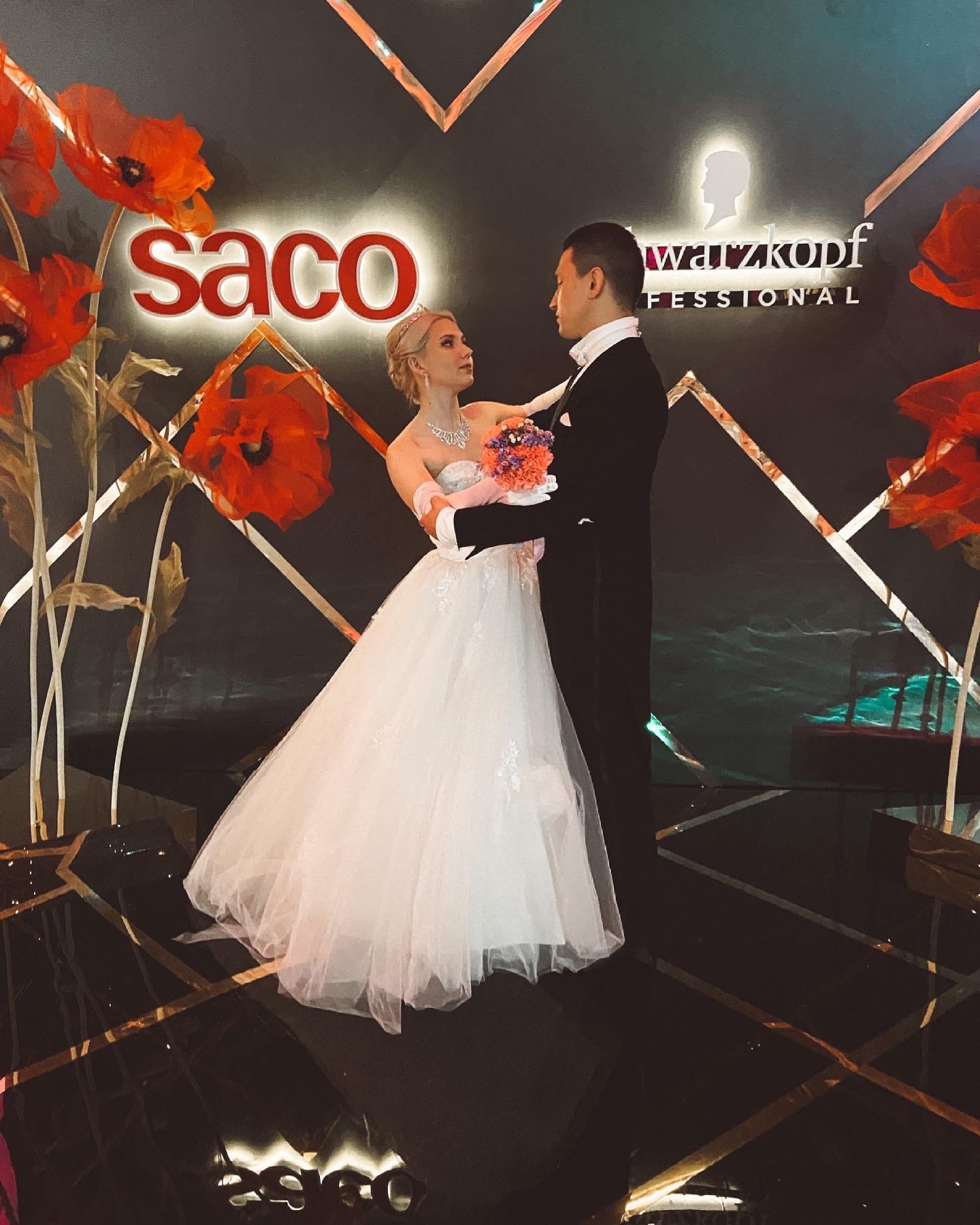 Елизавета Кондрикова окунулась в сказку, побывав на самом крупном благотворительном Венском балу в Европе. Узнаем у жительницы Владимира, как проходят мероприятия подобного масштаба и почему их посещают звезды.