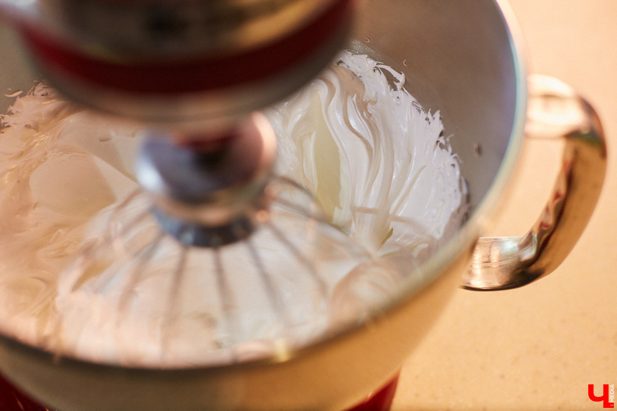 Екатерина Гуцаленко давно мечтала узнать классический вкус десерта «Павлова», а оказалась участником кулинарного эксперимента.