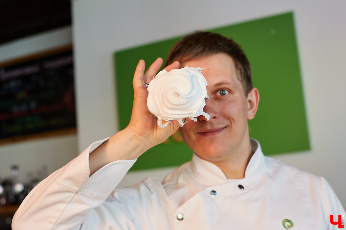 Екатерина Гуцаленко давно мечтала узнать классический вкус десерта «Павлова», а оказалась участником кулинарного эксперимента.