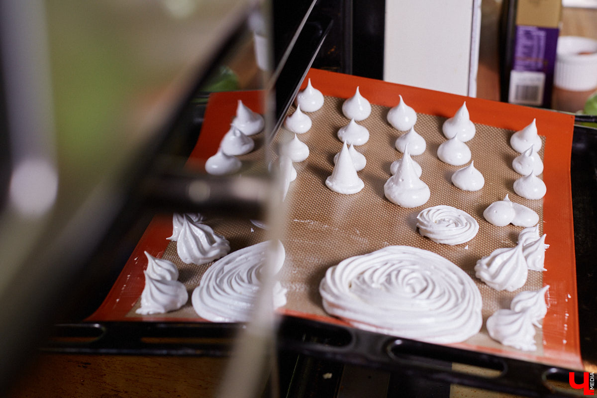 Екатерина Гуцаленко давно мечтала узнать классический вкус десерта «Павлова», а оказалась участником кулинарного эксперимента.