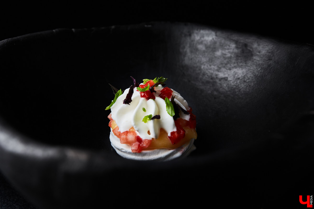 Екатерина Гуцаленко давно мечтала узнать классический вкус десерта «Павлова», а оказалась участником кулинарного эксперимента.