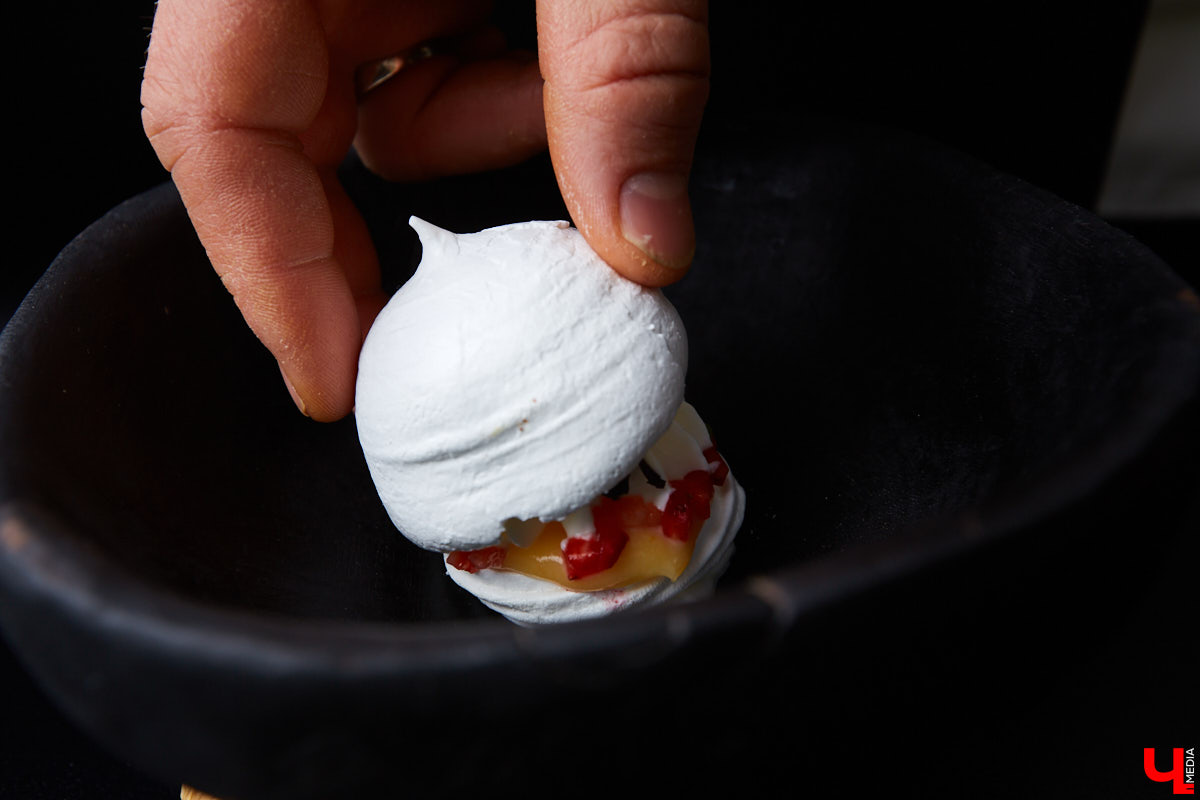 Екатерина Гуцаленко давно мечтала узнать классический вкус десерта «Павлова», а оказалась участником кулинарного эксперимента.