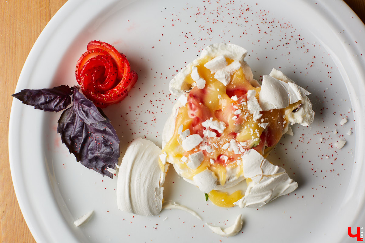 Екатерина Гуцаленко давно мечтала узнать классический вкус десерта «Павлова», а оказалась участником кулинарного эксперимента.