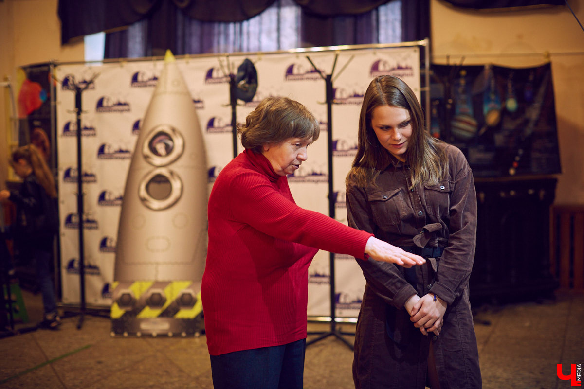 Специально для «Ключ-Медиа» методист Владимирского планетария Валентина Глазова провела небольшой экскурс по астрономическим явлениям: объяснила, когда небо транслирует зрелища, и почему через 25 лет владимирцы ощутят на себе влияние Солнца.